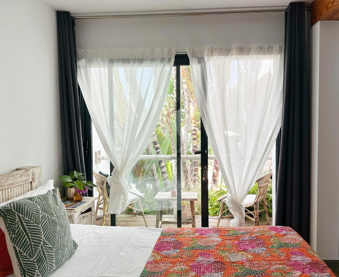 One Thousand Waves Bed & Breakfast Moraira Bagian luar foto